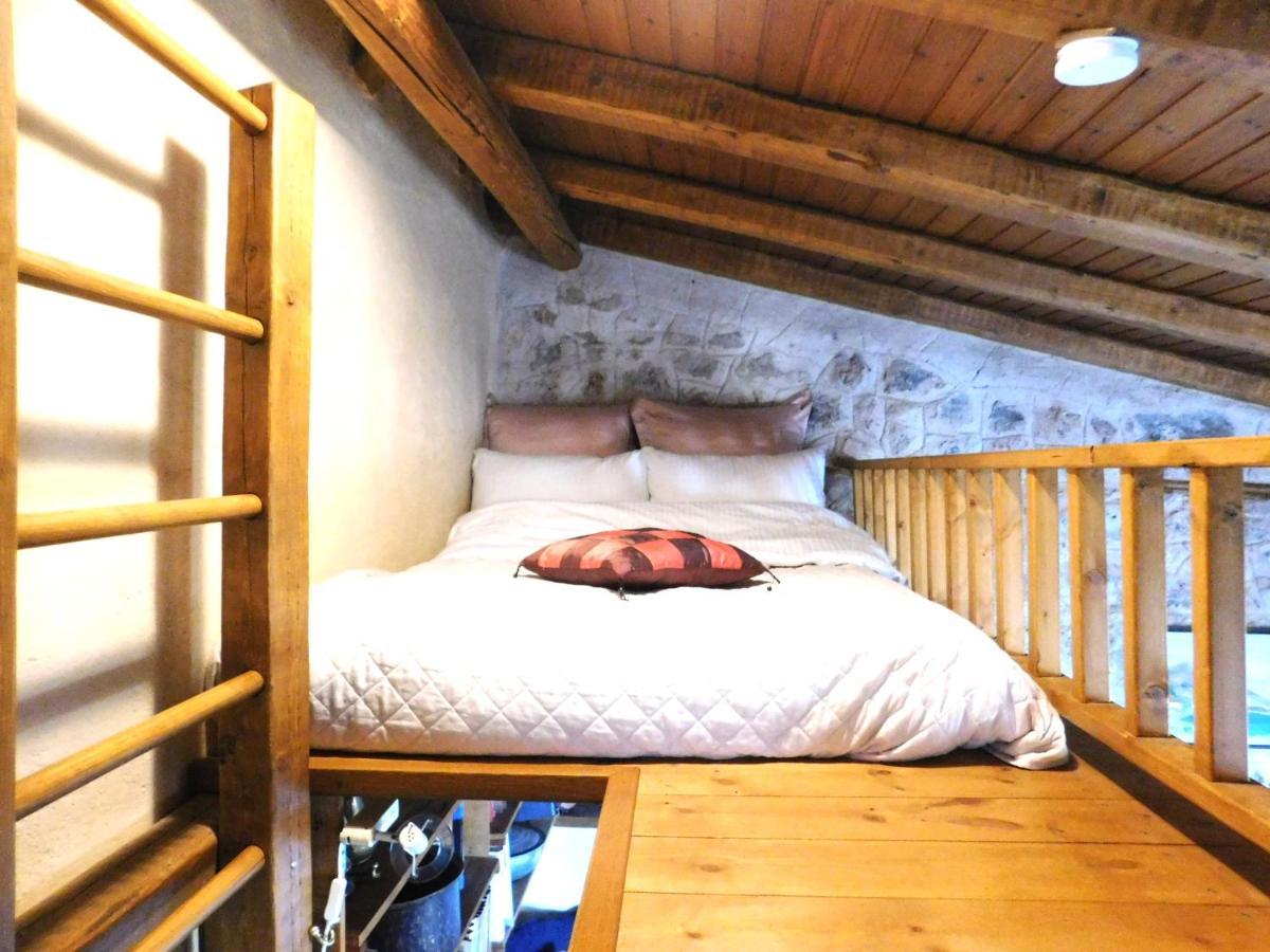 Agoriani Art Suite - 4 Seasons' Natural Living Lílaia Eksteriør bilde